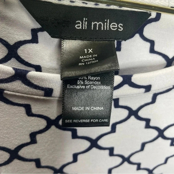 Ali Miles Morrocan Trellis Patterned Snap Button Sides Tunic Top - Picture 4 of 5